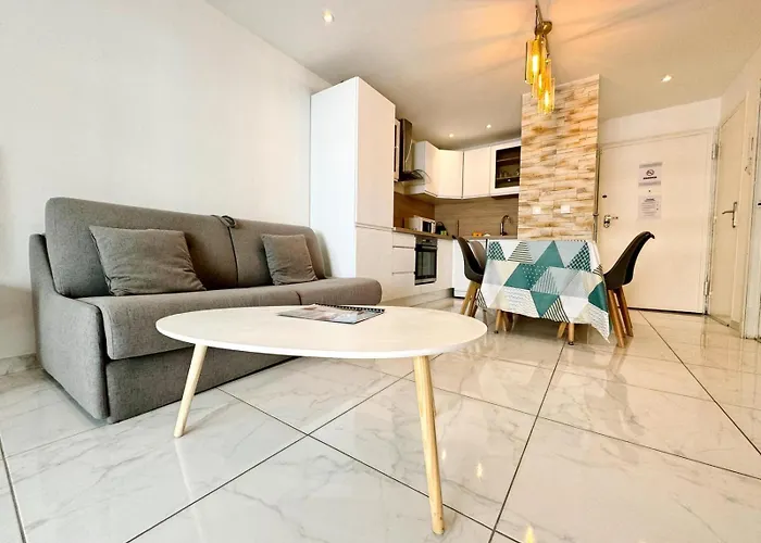 D'este - 4 Prs - Clim - 300m - Piscine-parking En Option Juan-les-Pins