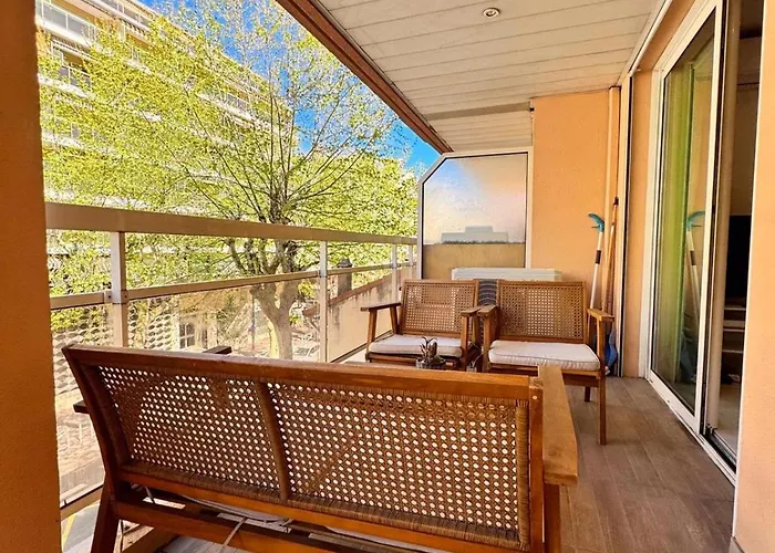 D'este - 4 Prs - Clim - 300m - Piscine-parking En Option