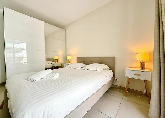 Appartement D'este - 4 Prs - Clim - 300m - Piscine-parking En Option